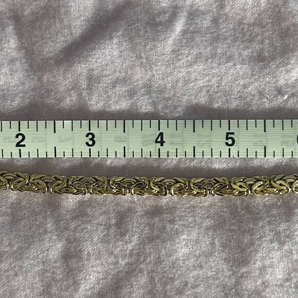 Solid 14Kt Gold Byzantine 7m wide 7 inches long bracelet. - Picture 6 of 9